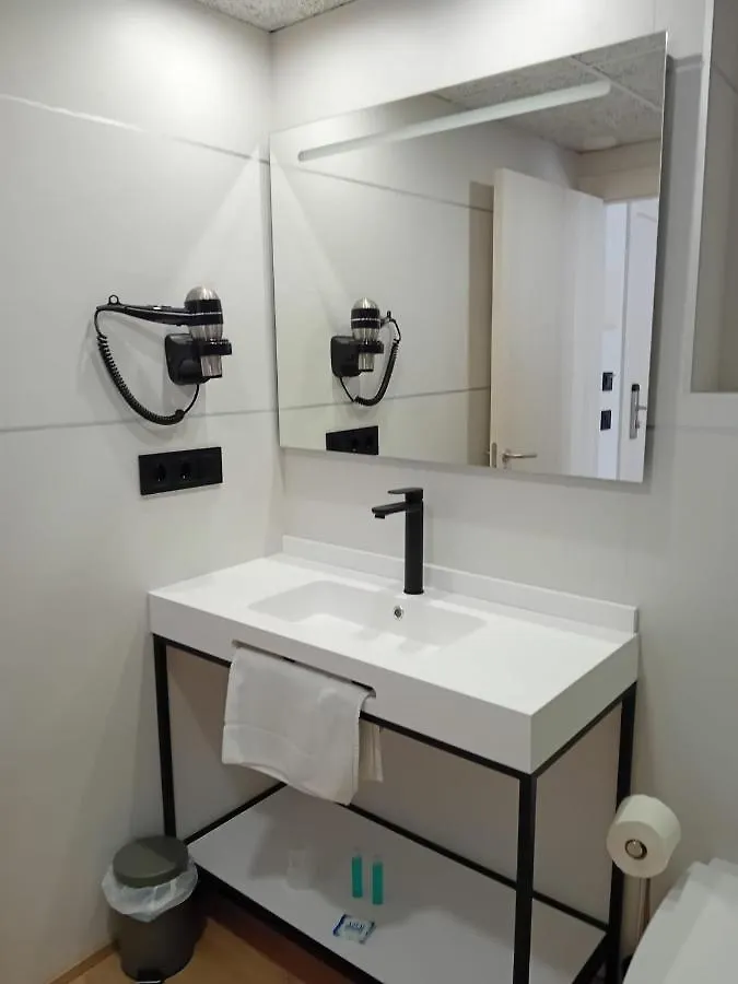 Hotel Costa Brava Roses 3*,  Spain